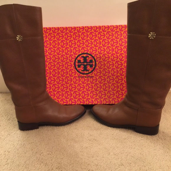Tory Burch Jolie Riding Boots. Blk and brown available - Picture 4 of 6